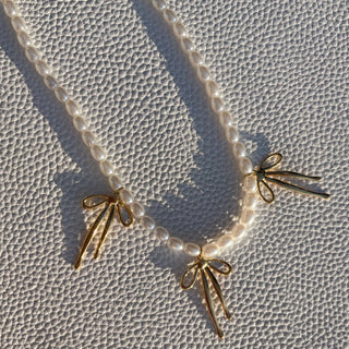 Pearl Bow Collar Necklace