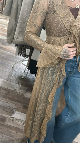 The Juliet Ruffle Duster