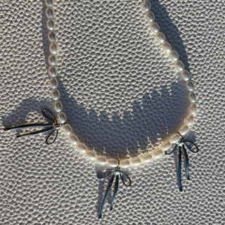 Pearl Bow Collar Necklace
