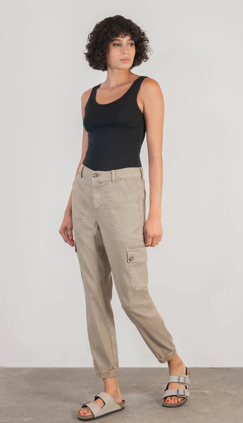 LEVEL 99 SADIE LINEN CARGO PANTS in Sandcastle