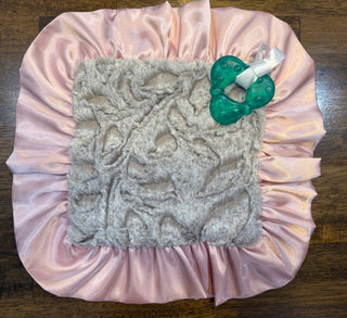 Cuddle Couture - Peachy embossed 