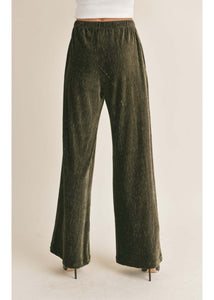 Sadie & Sage- Lorelai Pleated Velvet Pants