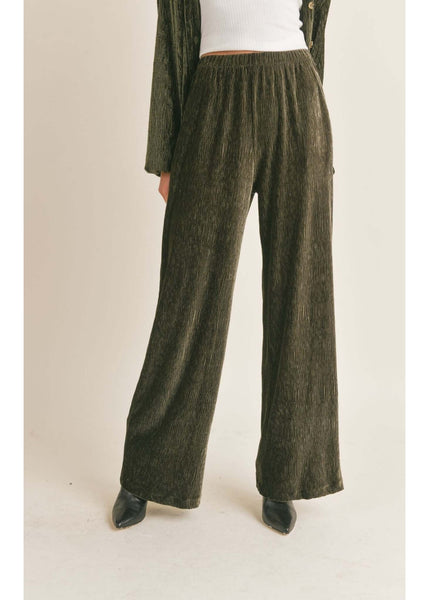 Sadie & Sage- Lorelai Pleated Velvet Pants