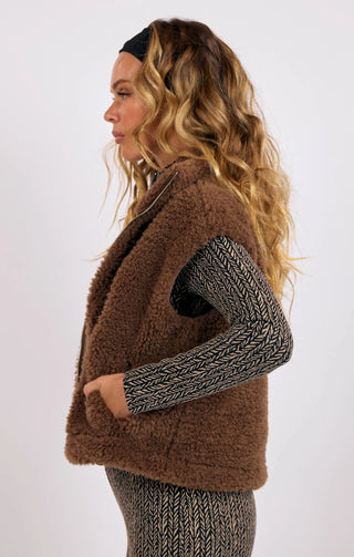 WINNIE FAUX FUR ZIP UP VEST