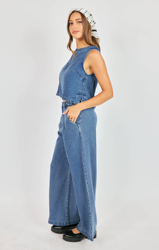 IT'S POURING SLEEVELESS TOP