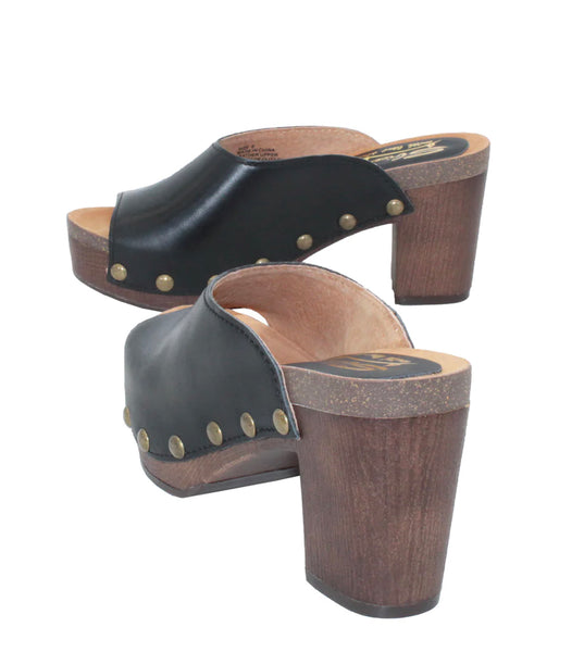 Sbicca- Montrose Leather Clog Mule- Black